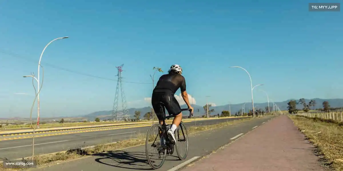 <strong>完美电竞</strong>🚴‍♂️风在前，无惧挑战；心向远，永不止步！一起踏上运动征程～